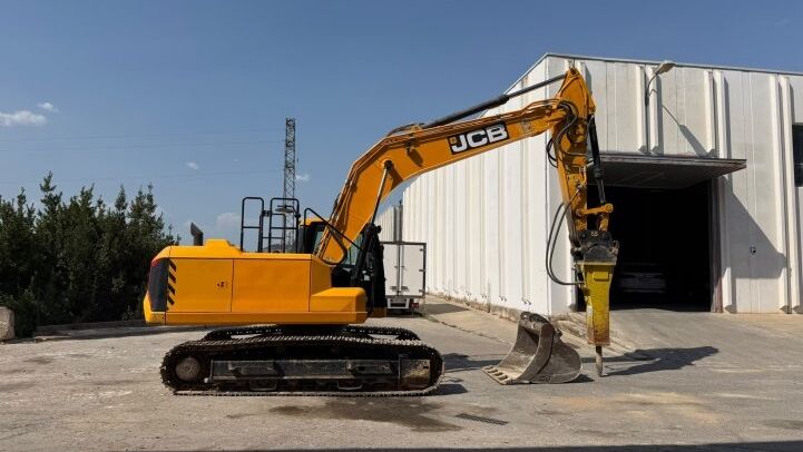 JCB 210 XLC **MARTILLO EPIROC**